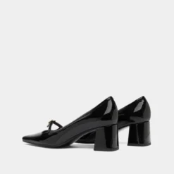 Babies à talons