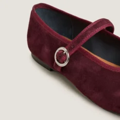 Ballerines à brides et boucles ajustables
