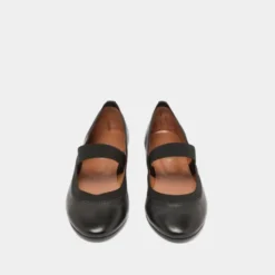 Ballerines à lanières