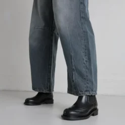 Boots basses à élastiques et détails ajourés