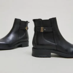 Boots basses à talons crantés