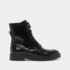 Boots à lacets