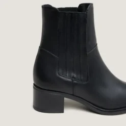 Boots à élastiques et talons carrés