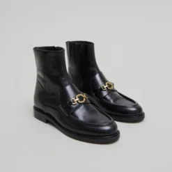 Boots à mors dorés
