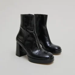 Boots à plateformes et bouts carrés