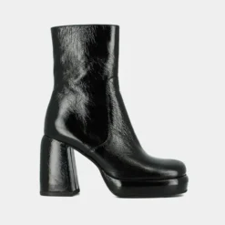 Boots à plateformes et bouts carrés