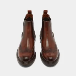 Boots à semelles crantées
