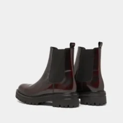 Boots à semelles crantées et élastiques