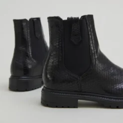 Boots à semelles crantées et élastiques