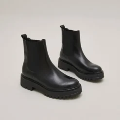 Boots à semelles crantées et élastiques