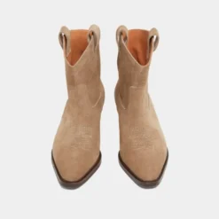 Boots à talons biseautés