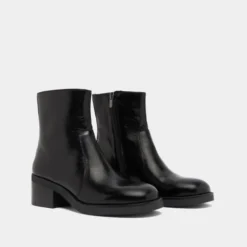 Boots à talons droits