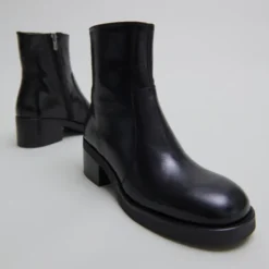 Boots à talons droits