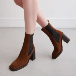 Boots à talons et bouts carrés