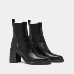 Boots à talons hauts et élastiques