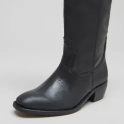 Bottes hautes à bouts ovales