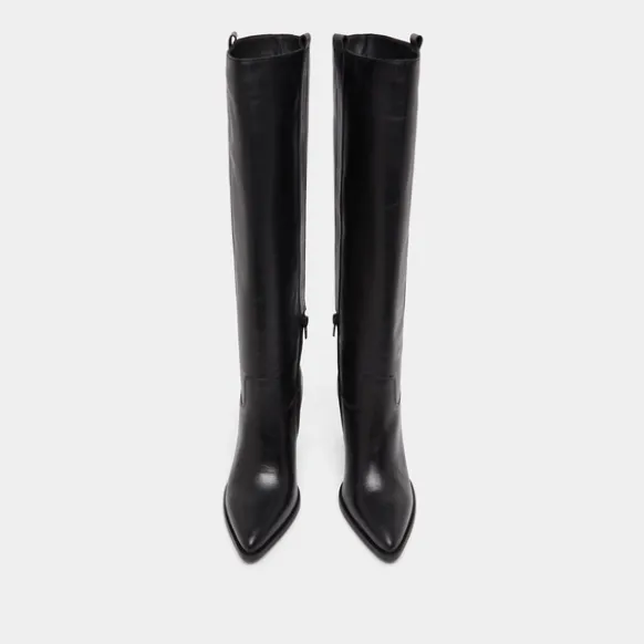 Bottes à hauts talons et bouts pointus