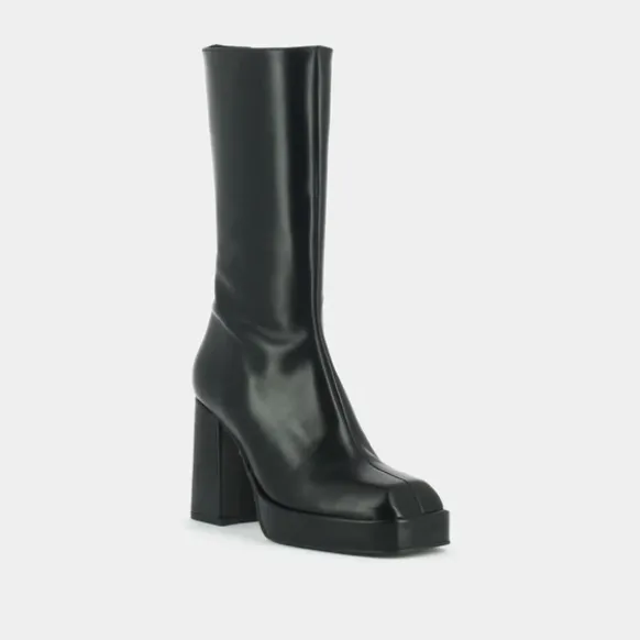 Bottes à plateformes et bouts carrés