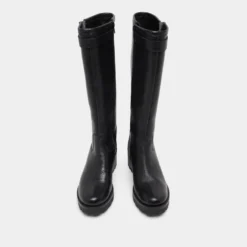 Bottes à semelles crantées et boucles