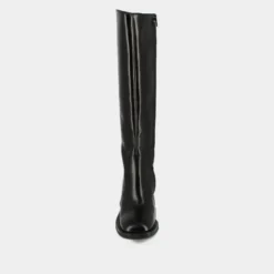 Bottes à talons et bouts carrés