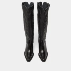 Bottes à talons épais et surpiqures apparentes