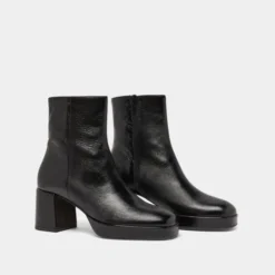 Bottines à bouts carrés