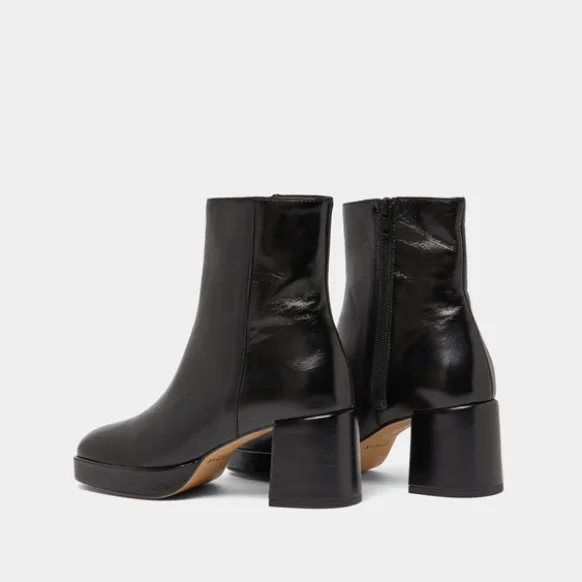 Bottines à bouts carrés