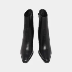 Bottines à bouts pointus