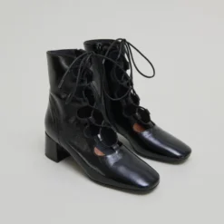 Bottines à lacets