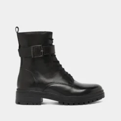 Bottines à lacets et semelles crantées