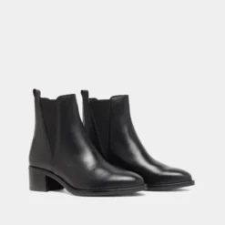 Bottines à élastiques triangulaires