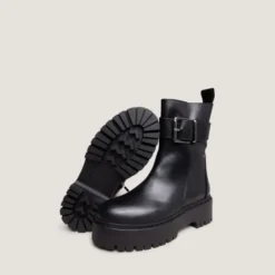 Bottines à semelles crantées