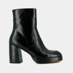 Bottines à talons et bouts carrés