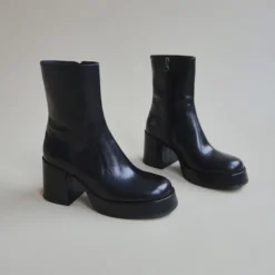 Bottines à talons et bouts carrés