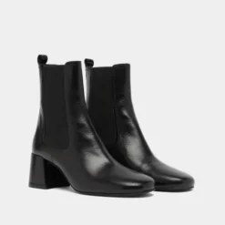 Bottines à talons et élastiques