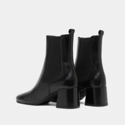 Bottines à talons et élastiques