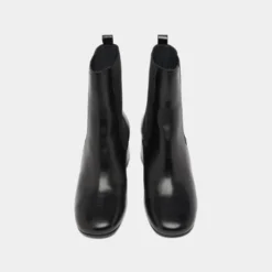 Bottines à talons et élastiques