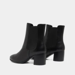 Bottines à talons et élastiques