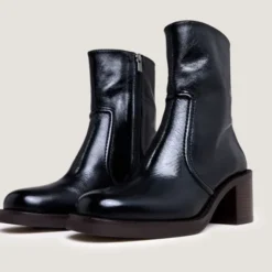 Bottines à talons lamellés