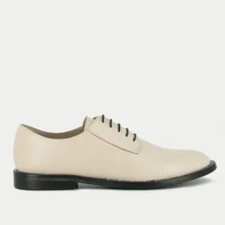 Derbies en cuir beige
