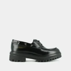 Derbies à lacets