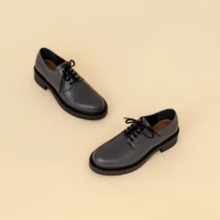 Derbies à lacets et semelles épaisses