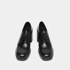 Derbies à talons
