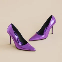 Escarpins à bouts pointus et talons