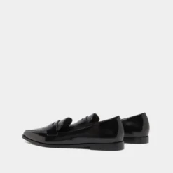 Mocassins à bouts pointus