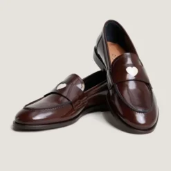 Mocassins à bouts ronds et cœurs