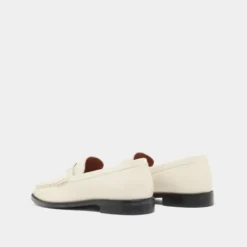 Mocassins à bouts ronds et froncés