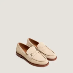 Mocassins à bouts ronds et monogrammes