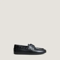 Mocassins à rivets et lacets