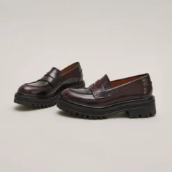 Mocassins à semelles crantées